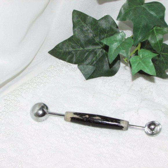 Vintage Garnishing Tool Melon Baller Kitchen Gadget Chippy Black Wood Handle - Picture 3 of 4